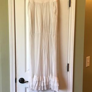 White ruffle pants